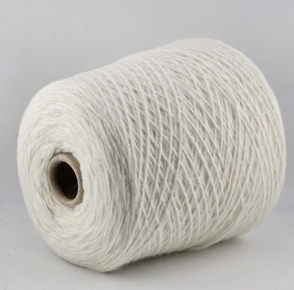 Пряжа The Italian Art of Yarn GLENDA 350  (25% меринос, 35% альпака 40% акрил) - 05 белый